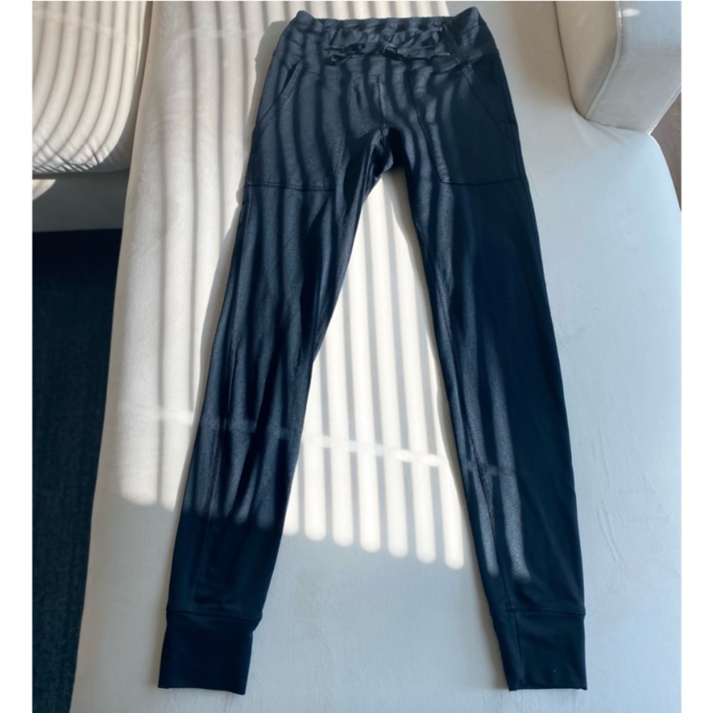Joggers - Picture 2 of 4